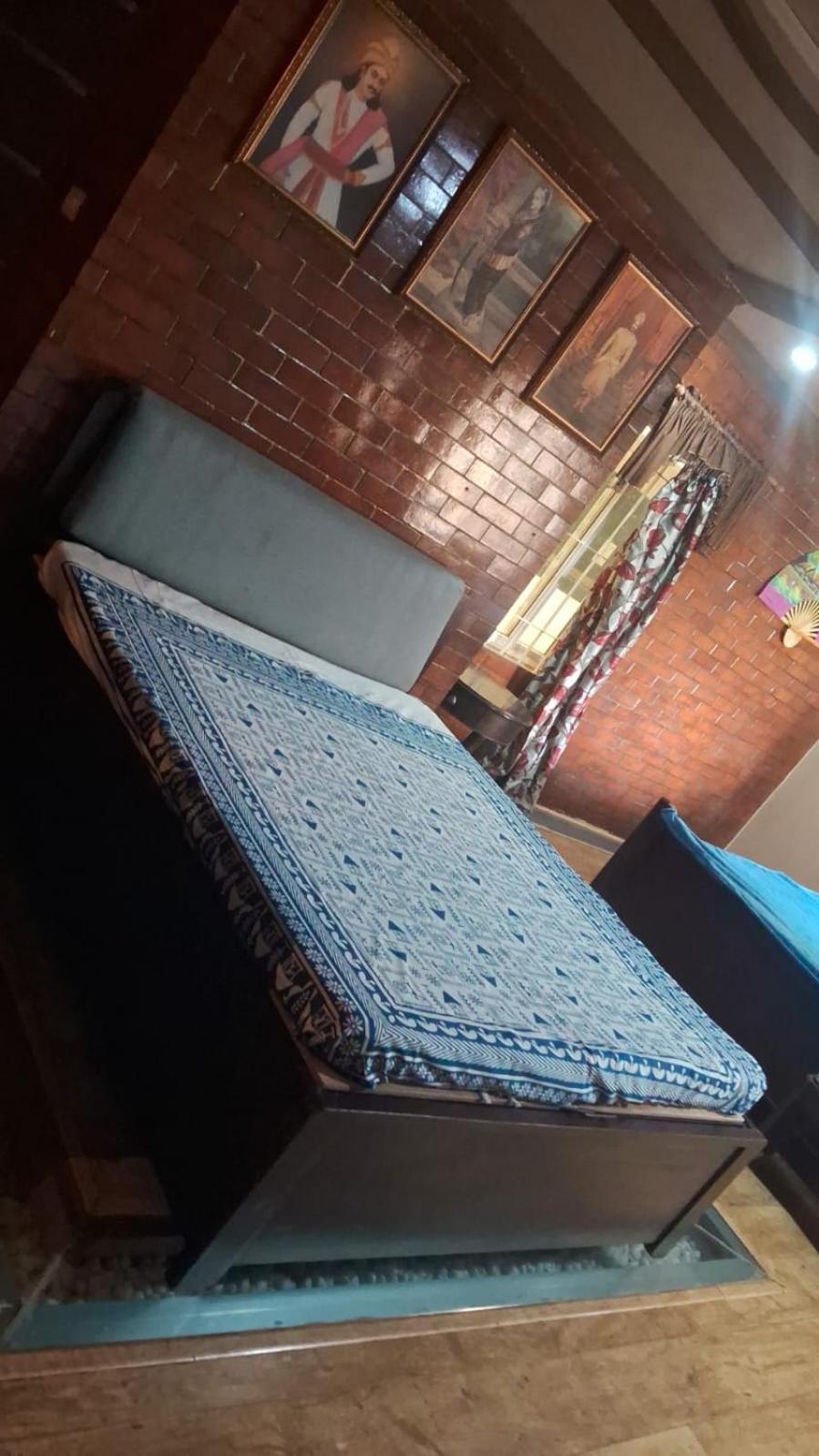 Tvh Park Rozalia Hostel Madras Buitenkant foto