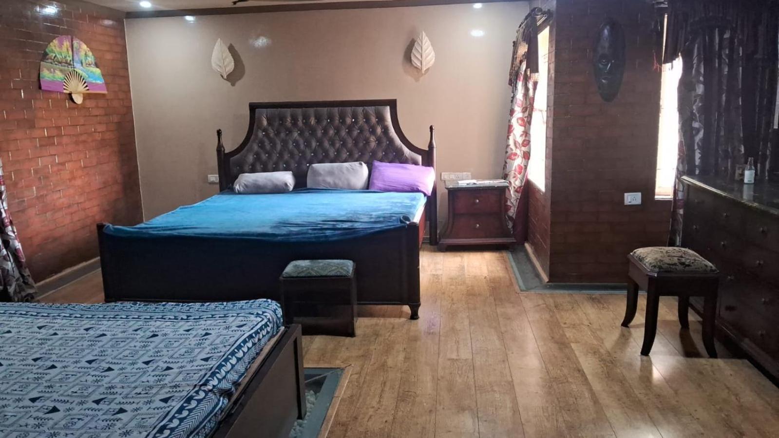 Tvh Park Rozalia Hostel Madras Buitenkant foto